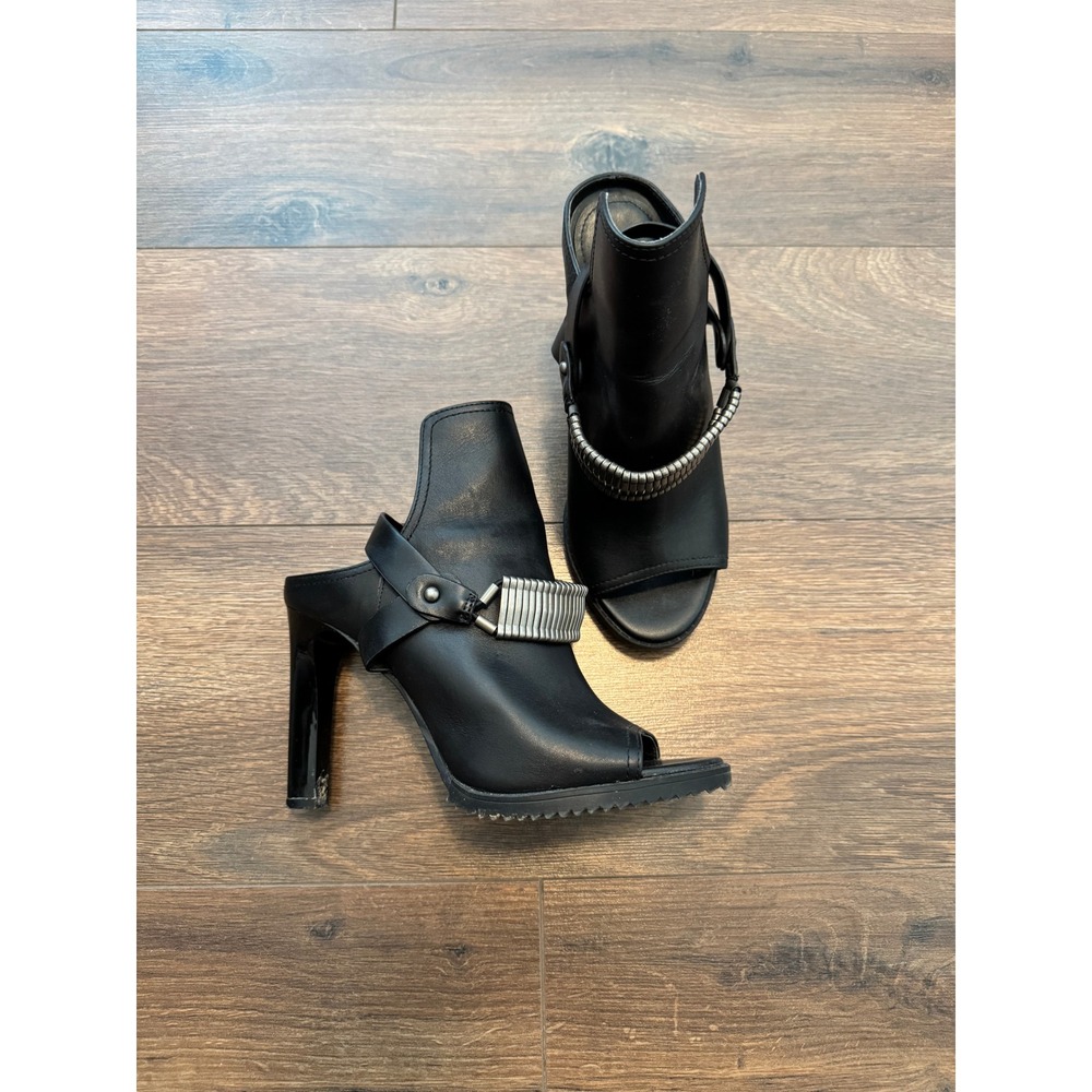 DKNY Womens Bina Black Leather Open Toe Mule Heel Booties Metal Strap Size 8M